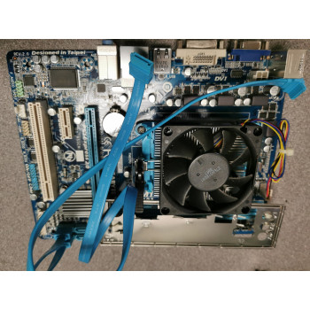 Gigabyte GA-A55M-DS2 Motherboard, IO Shield and AMD A4-3300 CPU @ 2.5gHz