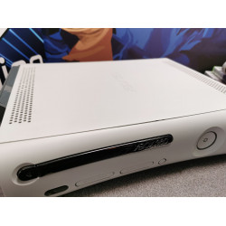 Microsoft XBOX 360 Console White (HDMI) + Pad & Games